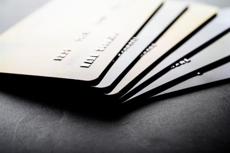 Comparing the J.P. Morgan Reserve Card to Other Premium Cards