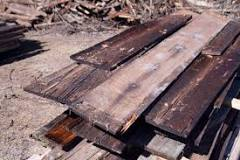 Types of Barnwood (Reclaimed vs Faux)